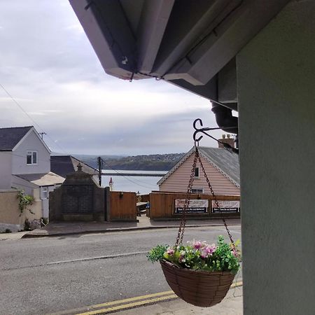 Rose And Crown Hotel & Hope And Anchor Bar Goodwick Экстерьер фото